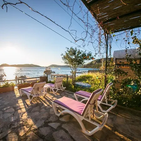 Soeguet Deniz Evi Daily Weekly Tatil Evi